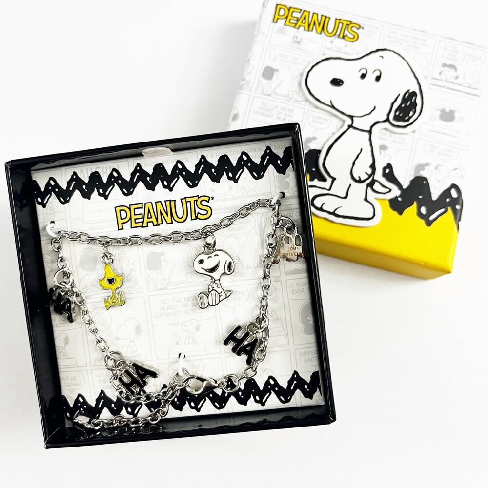 NEW Peanuts Woodstock & Snoopy Laughing Charm Bracelet